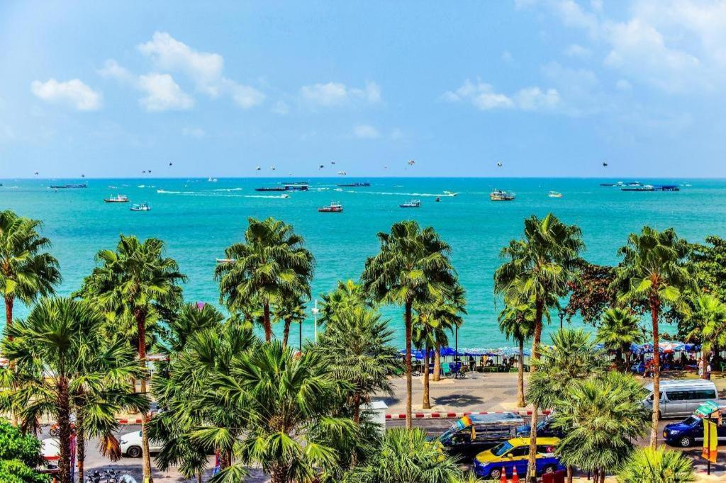 Siam Platinum Pattaya Hotel Exterior photo